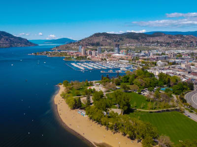 No, this doesn't just have to be a vacation destination. There are more than 10 Reasons to move to Kelowna, but here are some of our favourites from a premier long-distance moving company.